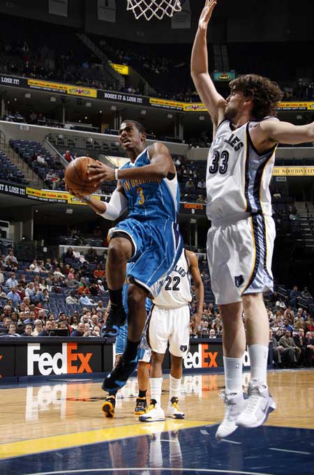 甚至为她提 甚至为她提